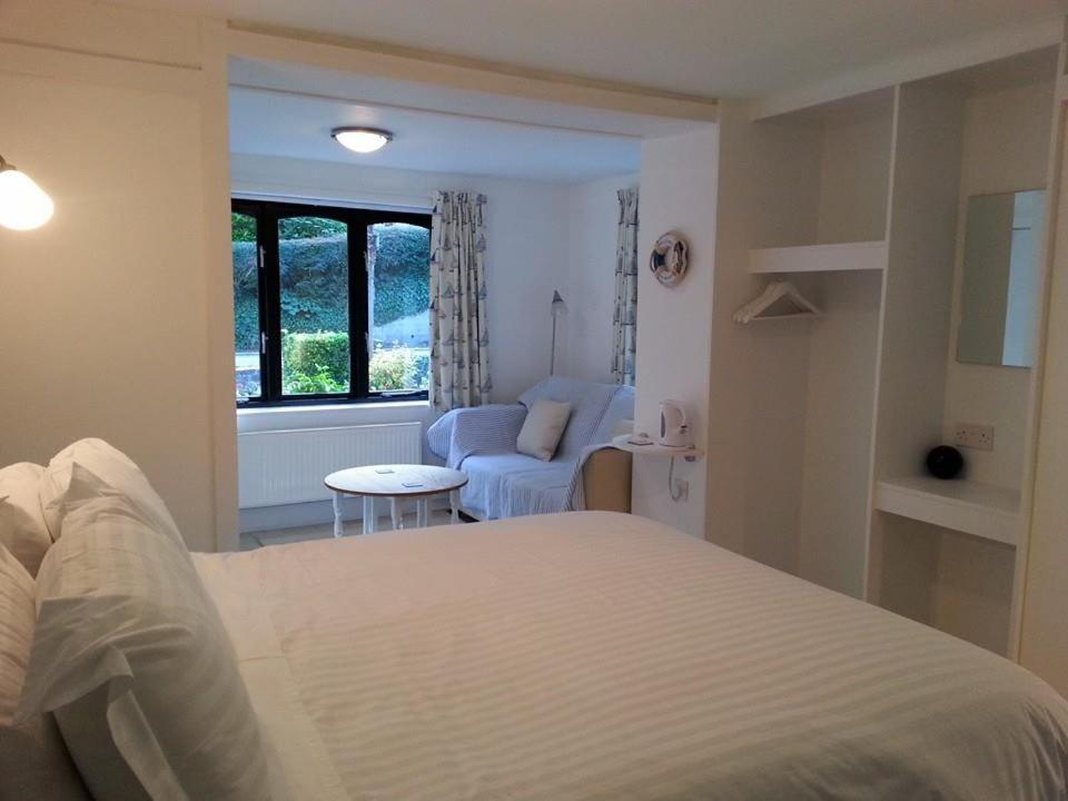 Natal House * Polperro